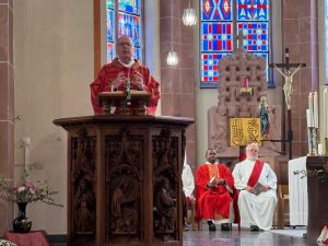 e3a6f1cf-ce8c-4ebb-b5e8-56124579bdf1